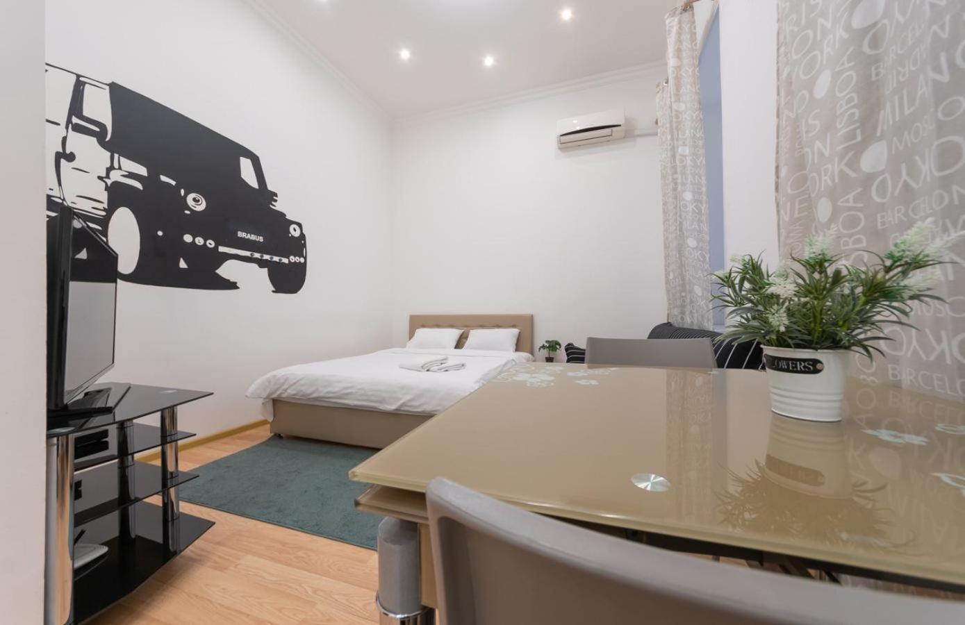 Kievaccommodation In The Center 24H Self Check-In Exteriér fotografie